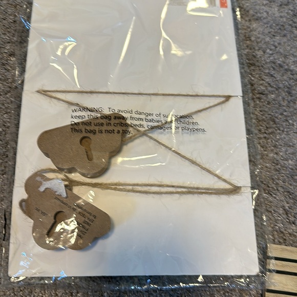 NWT clothespin banner and 3 picture frames - Picture 3 of 5